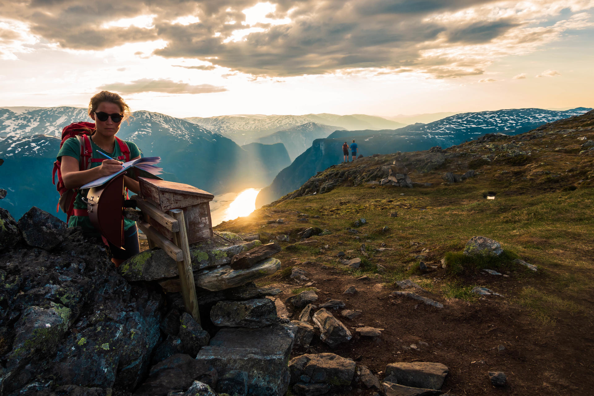 Bergen Trolltunga and Hikes in the Norwegian Fjords@MatsHoelJohannessen(2)